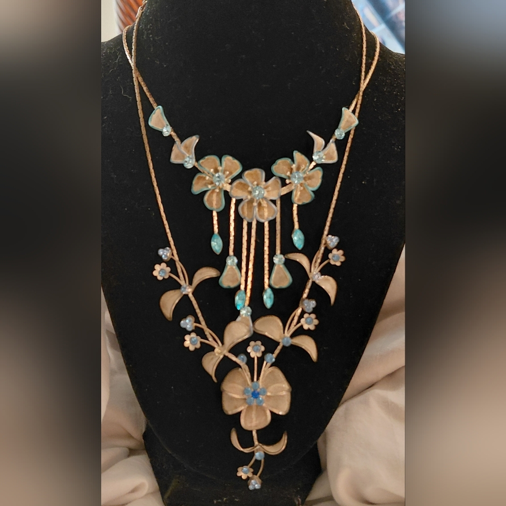 Bundle Of 2 Silver Tone Vintage Mesh Floral Necklaces Blue Stones